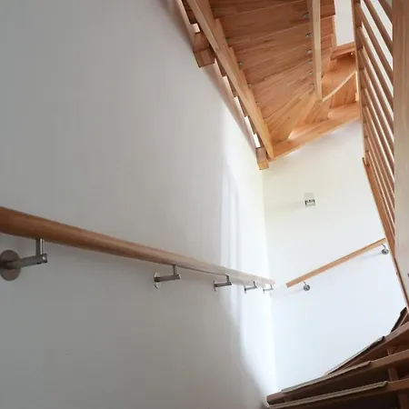Haus Fuer 8 Gaeste Mit Garten Und Parkplatz In Ruhiger Lager Διαμέρισμα *