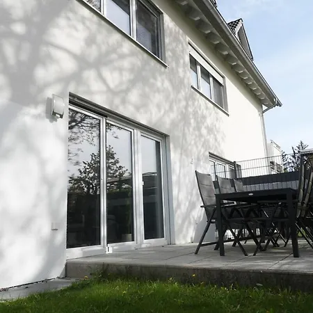 Haus Fuer 8 Gaeste Mit Garten Und Parkplatz In Ruhiger Lager